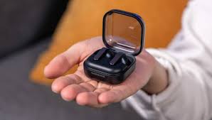 Повний огляд новинок: чим підкорюють Galaxy Buds 4 та Galaxy Buds 4 Pro
