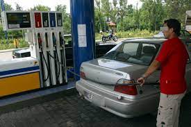 Începând de astazi, 1 aprilie, prin introducerea accizei suplimentare de 7 eurocenti pe litru de benzina si motorina, românia se pozitioneaza pe locul 10 atunci când vine vorba de pretul benzinei din ue. Statia Peco Cu Cea Mai Ieftina Benzina Motorina Gpl Din Romania Cat Costa 1 Litru Haihui In Doi Aventura Vietii Noastre