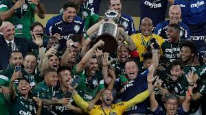Oportunidade perdida rafael borré (river plate), de cabeça do meio da área. Palmeiras Vence Santos Com Gol Nos Acrescimos E E Bicampeao Da Libertadores Istoe Independente