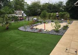 Travaux D Entretien De Jardin Service A La Personne Jardin Amenagementjardin Paysagiste Entretienjardin Entretien Jardin Amenagement Jardin Jardins