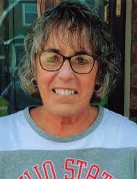 Kelly Tharp's Instagram, Twitter & Facebook