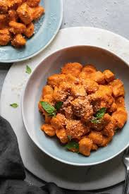 Maple Roasted Butternut Squash Gnocchi With Easy Vodka Sauce Recipe Vodka Sauce Roasted Butternut Homemade Gnocchi