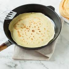 Crepes Grundrezept So Gelingen Die Franzosischen Klassiker Rezept Rezepte Eierpfannkuchen Lebensmittel Essen