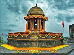 Hindu Cosmos Photo The Samadhi Of Raje Shiv Chhatrapati Fort Raigad Warriors Wallpaper Hd Dark Wallpapers Shivaji Maharaj Wallpapers
