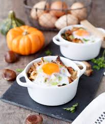Il Y Avait Beaucoup Trop Longtemps Que Je N Avais Pas Fait D œufs Cocotte Une Idee De Repas Ideal Lorsqu On A Puree Potimarron Oeufs Cocotte Recette Girolles