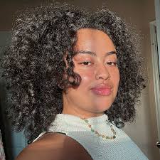 Sarah Maria's Instagram, Twitter & Facebook