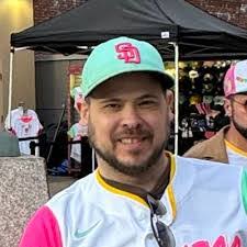 Lori Wrobel's Instagram, Twitter & Facebook