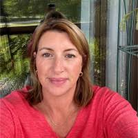 200+ "Laura Holt" profiles