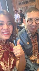 GRACE NATALIE : TTG PSI, STAFSUS PRESIDEN JOKOWI, & PESAN UNTUK BU MEGAWATI  Wakil Dewan Pembina PSI, @gracenat kini ditunjuk oleh Presiden RI Jokowi  sebagai staf khusus. Dari tentang Bu Megawati, Tugas