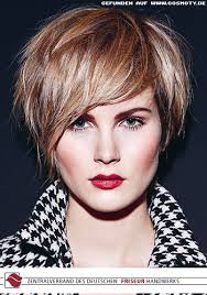 Schone freche kurze frisuren damen foto frisuren. Frisuren Bilder Gestufter Kurz Bob Mit Interessantem Farbenspiel Frisuren Haare