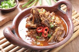 Setelah bumbu halus, tuangkan bumbu kedalam wajan yang telah dipanaskan sebelumnya. 12 Resep Gulai Kambing Nusantara Tips Memasak Blog Ruparupa