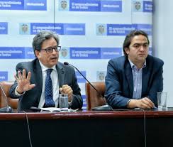 Renunció el ministro de hacienda, alberto carrasquilla. Ministro De Hacienda Renuncia Tras Fracaso De La Tributaria