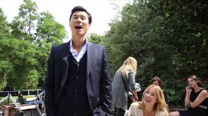 Mais ils se sont toujours obligés à faire preuve d'ouverture d'esprit.les pilules furent cependant bien difficiles à avaler quand leur première fille épousa un musulman, leur seconde un juif et leur troisième un chinois. Qu Est Ce Qu On A Fait Au Bon Dieu Extrait La Marseillaise Youtube