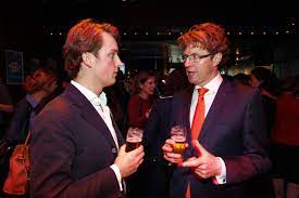 Heeft u een fd.nl account of bent u abonnee van het financieele dagblad? Opkomst En Harde Landing Van Sywert Van Lienden Bij Het Cda Goed In Praten Niet In Dingen Doen Foto Gelderlander Nl