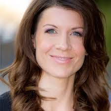 Carolyn Martin's Instagram, Twitter & Facebook