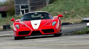 Jun 24, 2021 · born in modena, italy, in 1898, enzo ferrari always loved racing, and basic motor racing, even if at the time racing was in its infancy. Ferrari Enzo Red News4cars