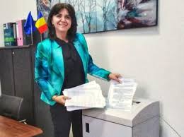 (2) fiecrei funcii, fiecrui grad/treapt profesional i corespund 5 gradaii, corespunztoare tranelor de. Salariile Profesorilor Vor CreÈ™te La 1 Ianuarie 2020 È™i La 1 Septembrie 2020 PanÄƒ La Nivelul Grilei De Salarizare Din 2022 DÄƒ AsigurÄƒri Ministrul FinanÈ›elor Edupedu Ro