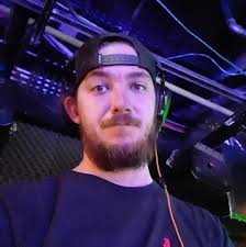 So, I have a silly question. Is this an official SpaceX FB page? Or is it  run by fans?