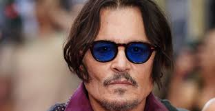 Public on X: ""Allez vous faire foutre", Johnny Depp, l'ex de Vanessa  Paradis, explose après avoir été renvoyé d'un tournage #actupeople  #newspeople #people #public #magazinepublic #gossip  https://t.co/q6Waqm1EnL" / X