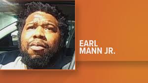 Man flees during traffic stop, injuring Perry police officer. Department  now searching for him, detective says