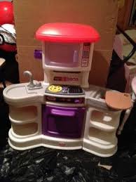 Little tikes dollhouse kitchen furniture 6 pieces green yellow e. Little Tikes Country Kitchen Replacement Parts Yellow Cupboard Door On Popscreen