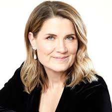 Men det är alldeles för billigt Stina! Du får höja priset, sa jag till  floristen. 🌷 Jag köpte blommor av en florist förut som hade egen  blomsteraffär, hon tog endast betalt för