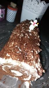 Buche Au Cacao Chantilly Mascarpone Les Delices De Manel Recette Gateau Algerien Facile Recette Moelleux Chocolat Gateaux Et Desserts
