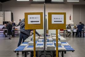 Électeurs qui votent à ce bureau. S9xovc G1dj Dm