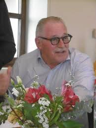 De uitvaartliturgie kan bestaan uit een eucharistie of een woorddienst. Ludwig Moorthamers Wase Uitvaartplanner