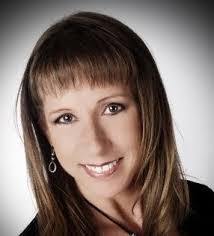 Deanna Alaniz's Instagram, Twitter & Facebook