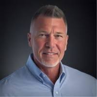 Robin Yant's Instagram, Twitter & Facebook