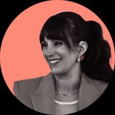 Iris Mauricio's Instagram, Twitter & Facebook