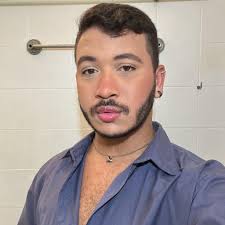 Demi Lovato updated their profile picture.