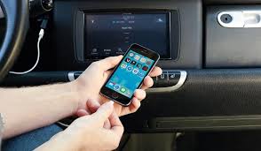 Best Ways To Use Your Iphone Or Android Smartphone With An Aftermarket Car Stereo Car Stereo Technology Diy Apple Car Play
