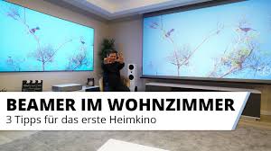 Wollen sie die besondere und unersetzbare kinoatmosphäre in ihr wohnzimmer bringen? 3 Tipps Fur Heimkino Einsteiger Das Erste Heimkino Mit Beamer Im Wohnzimmer Youtube