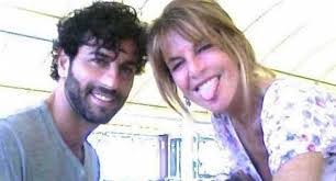 La sceneggiatura venne per la prima volta affidata a sandro petraglia e stefano rulli. Giuliana De Sio 57 Anni E Non Sentirli Napolitan It