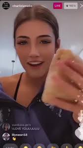 Simontr0nstad Addison Rae