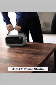 部屋にもなじむレトロデザイン 3 6kgの軽量ポータブル電源 Aukey Power Studio 動画 2020 デザイン家電 デザイン レトロ