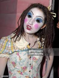 22 Photos & High Res Pictures