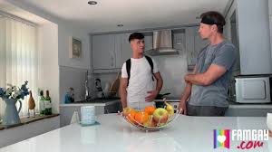 Foot Massage Kendrick Thomas, James Keresford