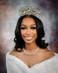 Young Ladies of NOLA debuts 19 at 'Debs' Universities' ball