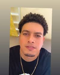 Isaias Serrano 🤤💘🔥