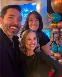 Last night was amazing! Winning the Community Service Award for the  Frederick County Association of Realtors was such an honor. Giving back to  our amazing community in Frederick is the best part