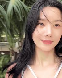 240207 Kwon Eunbi Instagram Update with Kim Minju : r/iZone