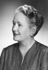 Beatrice Hill's Instagram, Twitter & Facebook