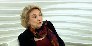 Eva wilma começou sua carreira aos 14 anos de idade quando passou a dar aulas de balé clássico junto com uma amiga. Aos 84 Anos Eva Wilma Revela Vicio Exotico Para A Sua Idade Preciso Me Policiar Tv Foco