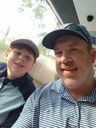 Shawn Hess's Instagram, Twitter & Facebook