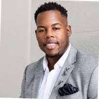 Bertha Osei's Instagram, Twitter & Facebook