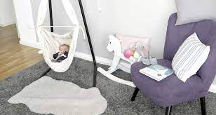 Federwiege für babys für ein sanftes einschlafen ohne tränchen soforthilfe bei schreibabys von hebammen empfohlen. Baby Federwiege Und Hangewiege Test Vergleich Ohne Und Mit Gestell