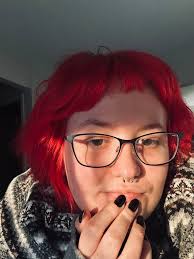 Good morning. I am looking for a room to rent. I have two cats and I am  clean. My budget is 600-1100 for rent. I am looking to move in the summer.